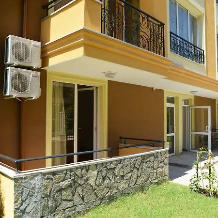 Luxury Studio Magnolia 2 Lägenhet Slăntjev Brjag